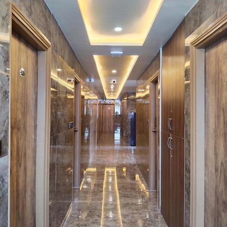 Hotel Windsor Plaza Гайдарабад Екстер'єр фото